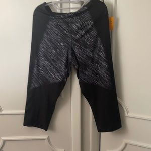 NWT Champion Capri workout leggings